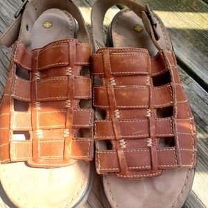 Dr. Marten's Men's Fisherman Sandals (11)